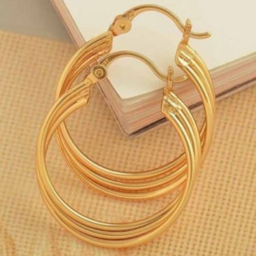 Earrings~  Simply Classic ~ Gold  ~1" ~ Hoops ~ Dangle